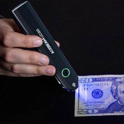 Acebeam UC20 1000 Lümen 3’ü 1 Arada EDC El Feneri – Beyaz, Kırmızı ve UV Işık