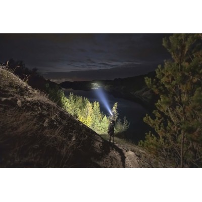 Armytek Barracuda Pro Max ( White Light ) Uzun Menzilli Projektör Tipi El Feneri